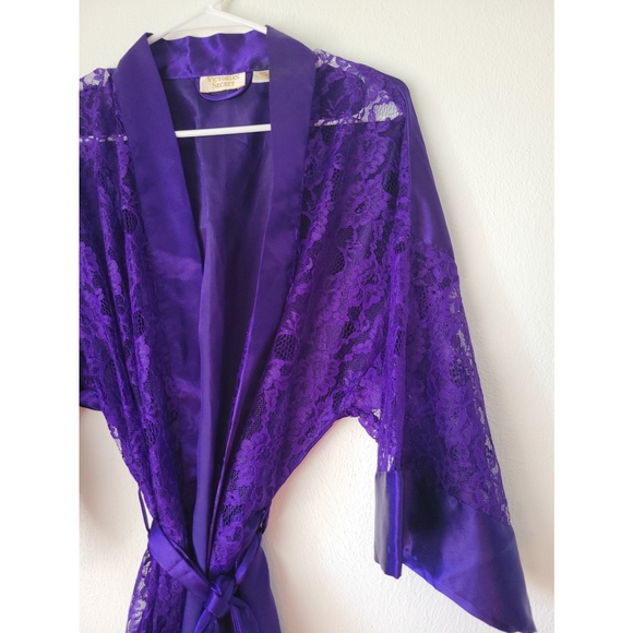 Vintage Victoria Secret Gold Label Lace Robe - Picture 2 of 5
